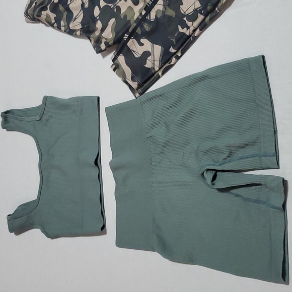 UF Sport Workout Set: Matching Gym Top, Short and legging - Picture 3 of 10